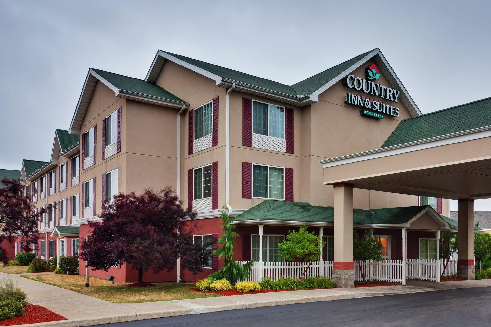 Best Western Erie Inn & Suites Kearsarge Exterior photo